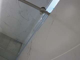 voyeurcam-casa-salsa-bathroom-9