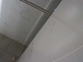 voyeurcam-casa-salsa-bathroom-9