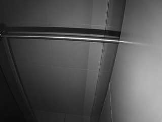 voyeurcam-casa-salsa-bathroom-9