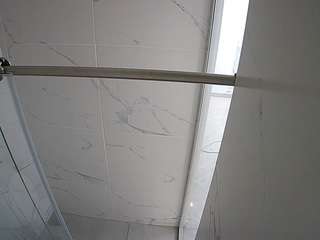 voyeurcam-casa-salsa-bathroom-9