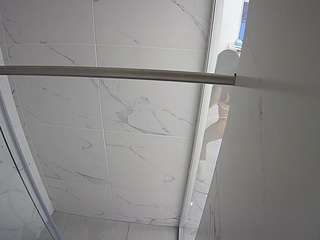 voyeurcam-casa-salsa-bathroom-9