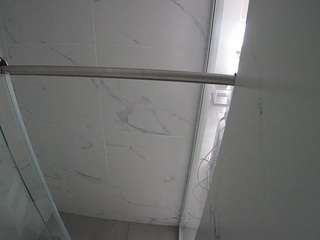 voyeurcam-casa-salsa-bathroom-9