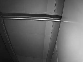 voyeurcam-casa-salsa-bathroom-9