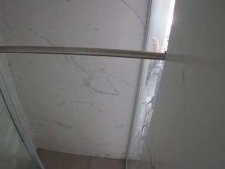 voyeurcam-casa-salsa-bathroom-9