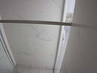 voyeurcam-casa-salsa-bathroom-9