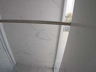 voyeurcam-casa-salsa-bathroom-9