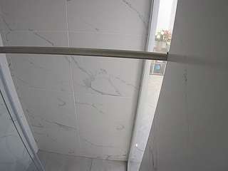 voyeurcam-casa-salsa-bathroom-9