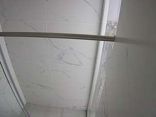 voyeurcam-casa-salsa-bathroom-9