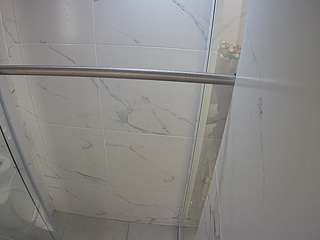 voyeurcam-casa-salsa-bathroom-9