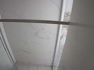 voyeurcam-casa-salsa-bathroom-9