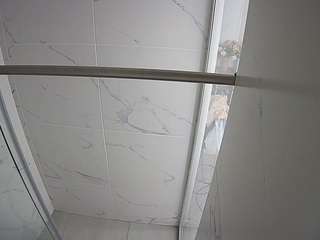 voyeurcam-casa-salsa-bathroom-9