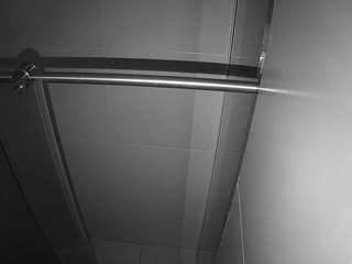 voyeurcam-casa-salsa-bathroom-9