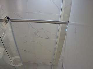 voyeurcam-casa-salsa-bathroom-9