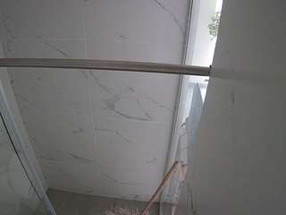 voyeurcam-casa-salsa-bathroom-9