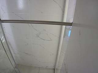 voyeurcam-casa-salsa-bathroom-9