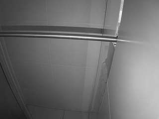 voyeurcam-casa-salsa-bathroom-9