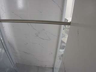 voyeurcam-casa-salsa-bathroom-9