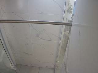 voyeurcam-casa-salsa-bathroom-9
