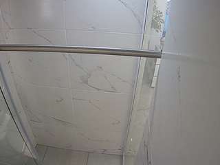 voyeurcam-casa-salsa-bathroom-9