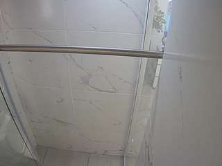 voyeurcam-casa-salsa-bathroom-9