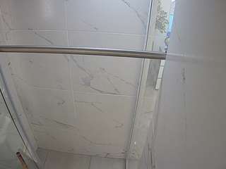 voyeurcam-casa-salsa-bathroom-9
