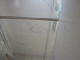 voyeurcam-casa-salsa-bathroom-9