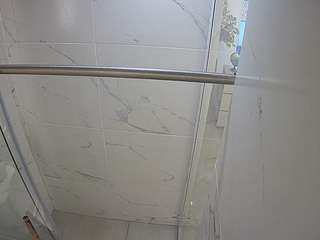 voyeurcam-casa-salsa-bathroom-9