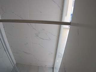 โมเดลนี้กำลังถ่ายทอดสดอยู่. voyeurcam-casa-salsa-bathroom-9