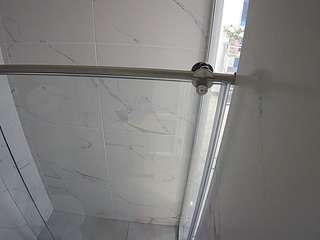 voyeurcam-casa-salsa-bathroom-9
