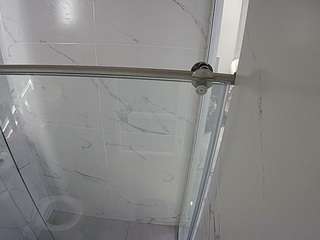 voyeurcam-casa-salsa-bathroom-9