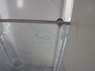 voyeurcam-casa-salsa-bathroom-9
