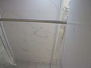 voyeurcam-casa-salsa-bathroom-9