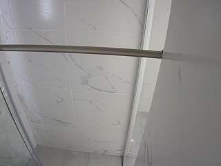 voyeurcam-casa-salsa-bathroom-9