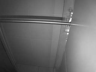 voyeurcam-casa-salsa-bathroom-9
