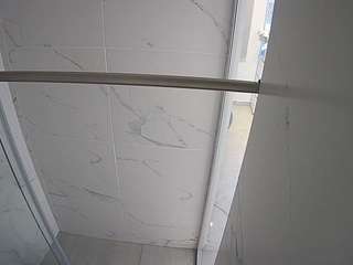 voyeurcam-casa-salsa-bathroom-9
