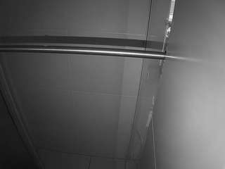voyeurcam-casa-salsa-bathroom-9