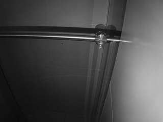 voyeurcam-casa-salsa-bathroom-9