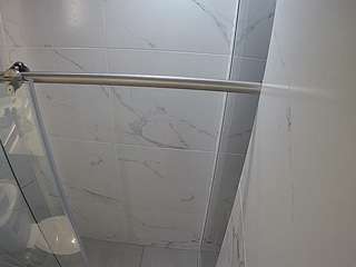voyeurcam-casa-salsa-bathroom-9