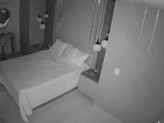 voyeurcam-casa-salsa-bedroom-10