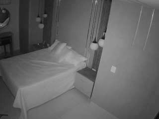 voyeurcam-casa-salsa-bedroom-10