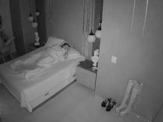 voyeurcam-casa-salsa-bedroom-10