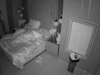 voyeurcam-casa-salsa-bedroom-10
