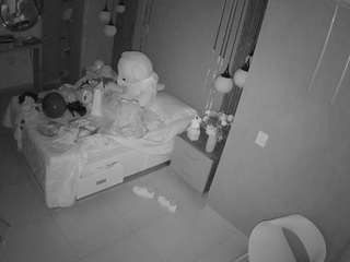 voyeurcam-casa-salsa-bedroom-10