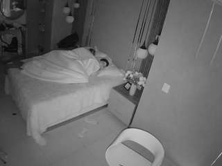 voyeurcam-casa-salsa-bedroom-10