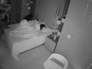 voyeurcam-casa-salsa-bedroom-10 live cam profile