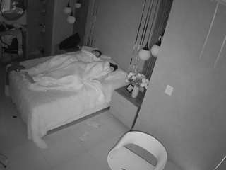 voyeurcam-casa-salsa-bedroom-10 live cam profile