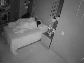 voyeurcam-casa-salsa-bedroom-10