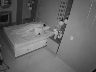 voyeurcam-casa-salsa-bedroom-10