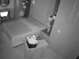 voyeurcam-casa-salsa-bedroom-10