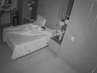voyeurcam-casa-salsa-bedroom-10